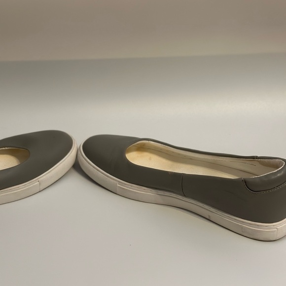 Kenneth Cole New York Kassie Slip On Sneakers Grey Size 9 - Picture 4 of 5